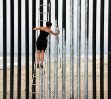 Borrando la Barda: Erasing the Border